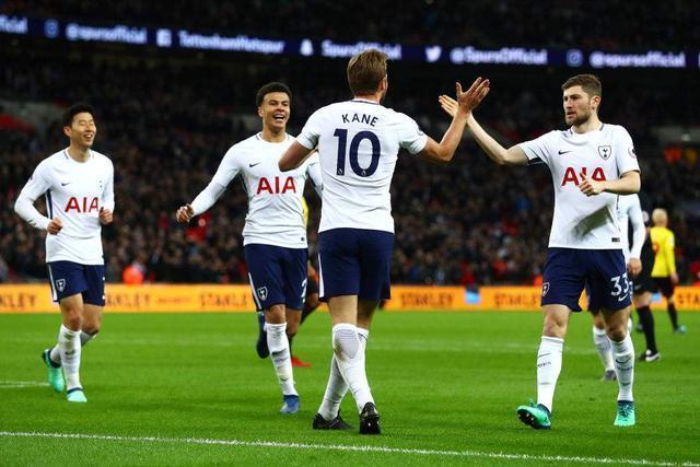 利物浦获英超半程冠军 夺冠赔率1.2一骑绝尘